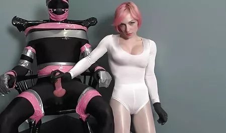 معشوقه و شاهزاده خانم کمیک شهوانی را بپردازید