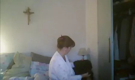 او پیدا دانلود کمیک سکسی فارسی می کند تقلب GF تقلب در سینه بند خود