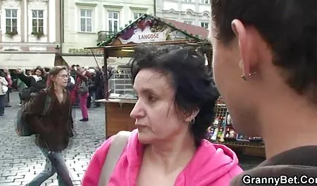 مامان 2 m22 رو بهتر کمیک sexy میدونه