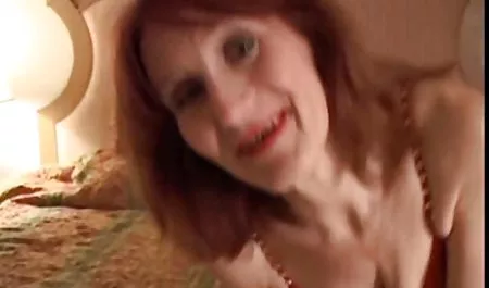 مادر بزرگ BBW dildoed و مشت کمیک سکسی ایرانی کرد