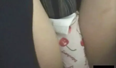 کشتی کمیک پورن فارسی برهنه با 2 زن چاق و بزرگ تیتراژ مسابقه دارد