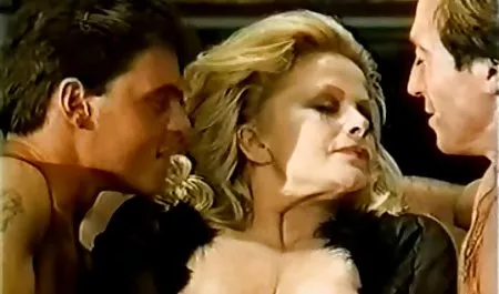 مادر پیر GF کانال تلگرام کمیک سکسی پسرش را با دیلدو خوشحال می کند