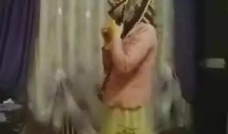 پسر را کمیک پورن فارسی در ماسک لاتکس بخورید