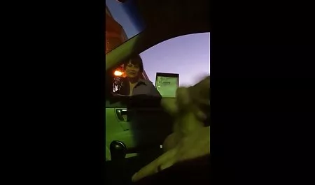 دختر کمیک سکسی ولما شاخی دوست دارد در خارج از خانه لعنتی