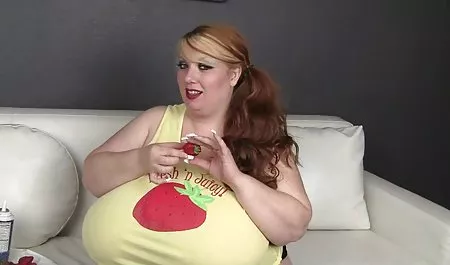 صورت خشن لعنتی برای این فاحشه کمیک لزبین